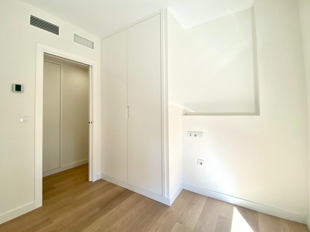 Reforma Integral En Vivienda De 100 M2 En El Barrio De Nervion. Sevilla Capital 23