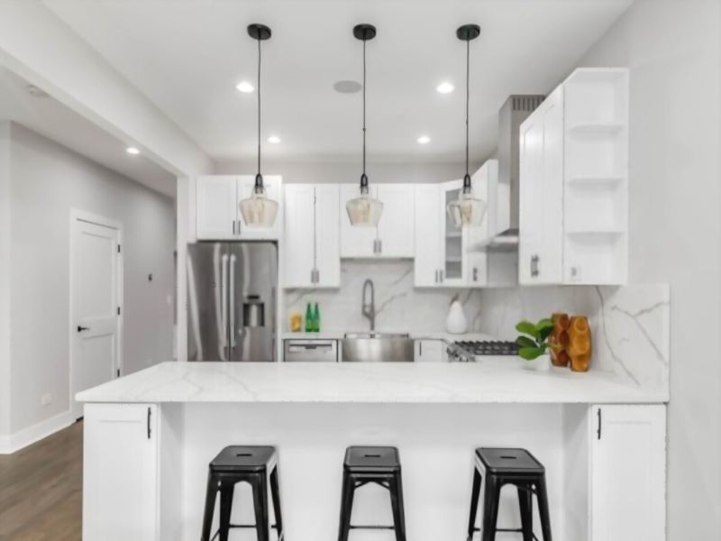 elegante barra en la cocina